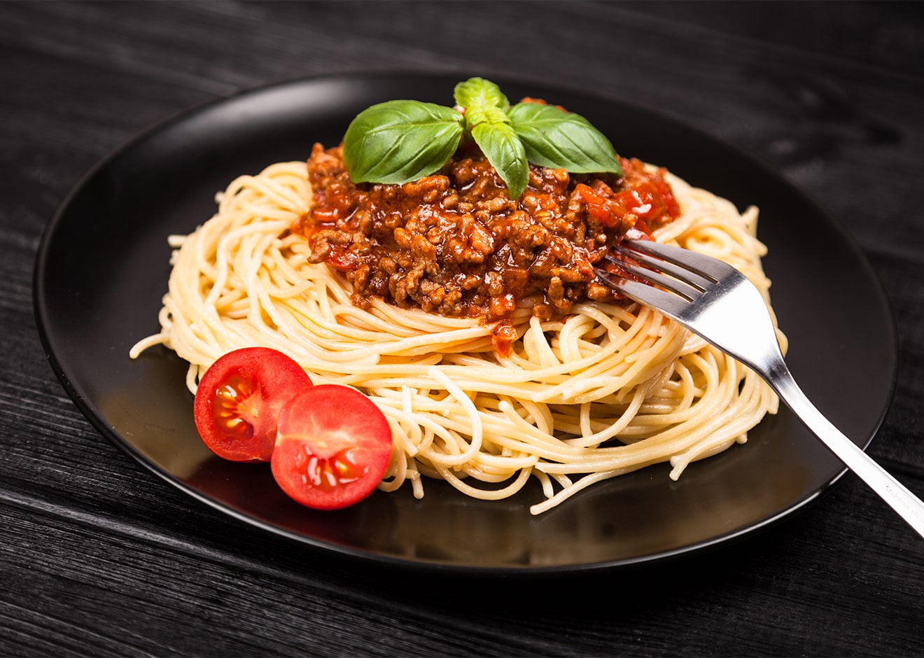 spaghetti bolognese in the plate