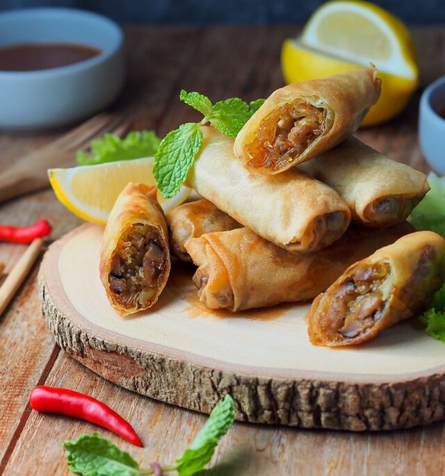 spring rolls with sauce