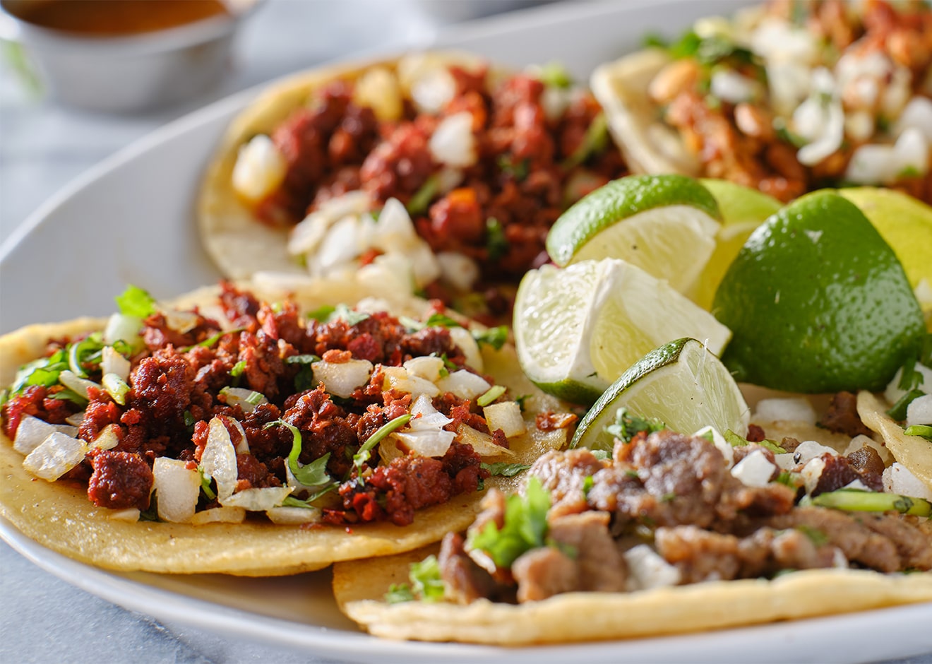 taco al pastor with lemon