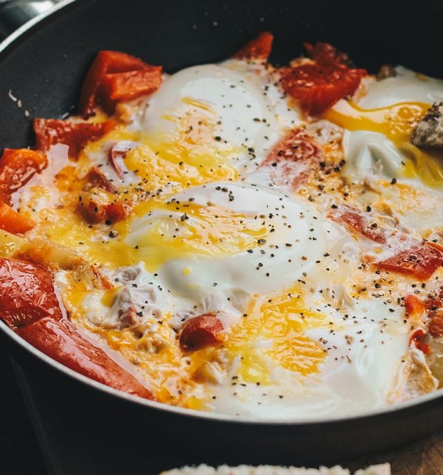 omelette with red pepper pan