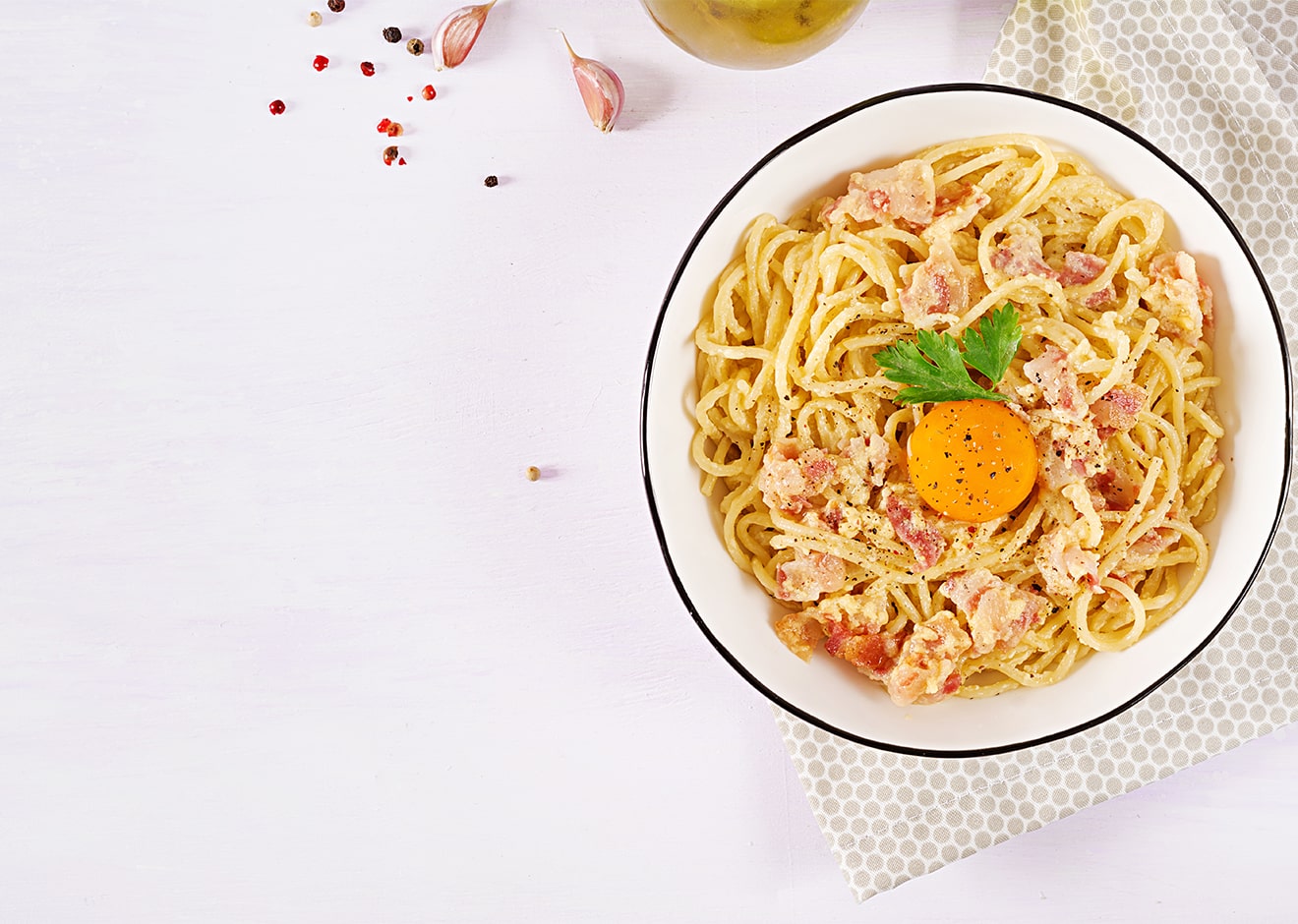 classic-homemade-carbonara-pasta-with-pancetta-egg-hard-parmesan-cheese-cream-sauce